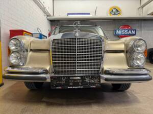 Bild 3/17 von Mercedes-Benz 280 SE (1971)