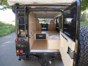 Image 31/50 of Land Rover Defender 110 (1900)