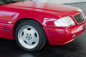 Image 22/50 de Mercedes-Benz SL 500 (1996)