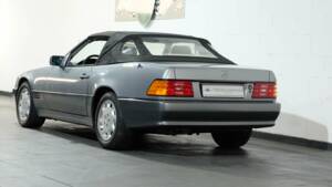 Image 20/34 of Mercedes-Benz 500 SL (1991)