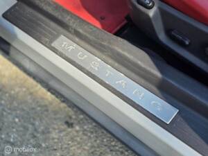 Bild 25/38 von Ford Mustang V6 (2006)