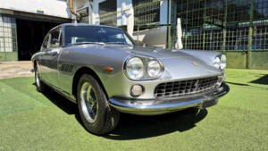 Imagen 8/66 de Ferrari 330 GT 2+2 (1964)