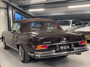 Image 10/26 de Mercedes-Benz 280 SE (1970)
