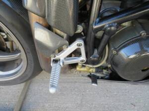 Bild 27/46 von Ducati 996 SPS (2000)
