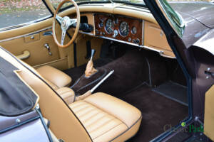 Image 32/50 of Jaguar XK 150 3.4 S OTS (1959)