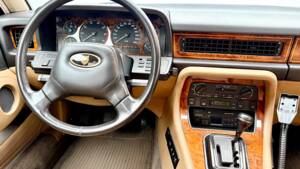 Afbeelding 9/17 van Jaguar XJ 6 4.0 (1990)