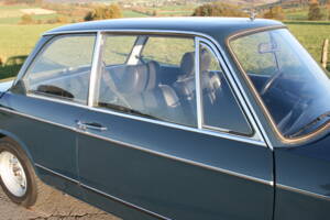 Image 11/69 of BMW 2002 (1974)