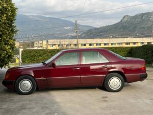 Afbeelding 14/46 van Mercedes-Benz 200 E-16 (1993)