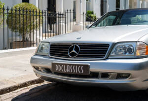 Image 7/33 of Mercedes-Benz SL 600 (2002)