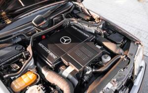 Bild 38/38 von Mercedes-Benz 500 E (1991)