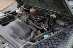 Image 20/50 de Land Rover Defender 110 Crew Cab SE (2010)