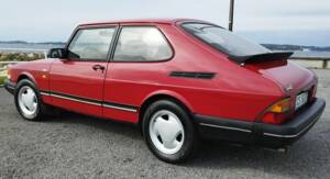 Bild 6/8 von Saab 900 SE 2.0i 16V (1990)
