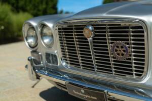Image 17/50 de Jaguar XJ 6 4.2 (1970)