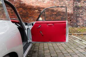 Image 39/48 of Porsche 356 C 1600 (1964)