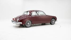 Image 2/15 of Jaguar Mk II 3.8 (1960)
