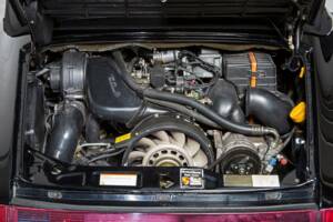 Bild 33/38 von Porsche 911 Carrera 2 (1992)