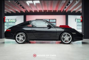 Image 5/24 of Porsche 911 Carrera (2002)