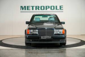 Image 14/32 of Mercedes-Benz 500 E (1992)