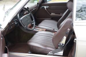 Image 2/17 of Mercedes-Benz 420 SL (1986)