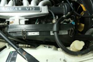 Image 47/50 de Jaguar XJS 5.3 V12 (1992)