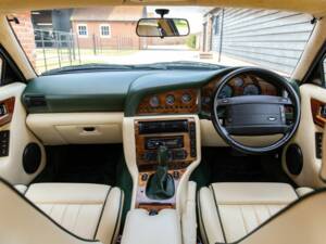 Imagen 30/50 de Aston Martin V8 Coupé (1996)