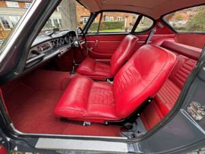 Image 18/28 of Volvo 1800 S (1965)
