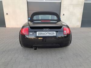 Bild 12/41 von Audi TT 1.8 T (2002)