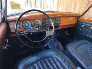 Image 11/27 of Jaguar Mk II 2.4 (1967)