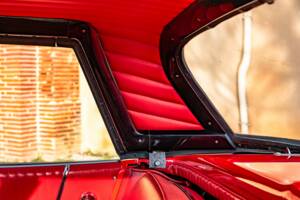 Image 33/64 of Chevrolet Corvette Sting Ray Convertible (1964)