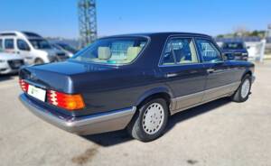 Image 3/50 of Mercedes-Benz 300 SE (1990)