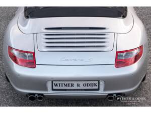 Bild 12/29 von Porsche 911 Carrera S (2005)