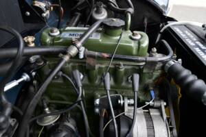 Image 28/50 of Morris Minor 1000 Traveller (1969)