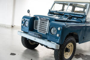 Image 26/31 of Land Rover 109 (1980)