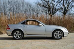 Image 4/50 de Mercedes-Benz SLK 320 (2001)