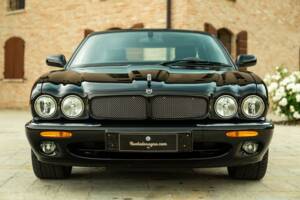 Image 12/50 de Jaguar XJR 4.0 (2000)