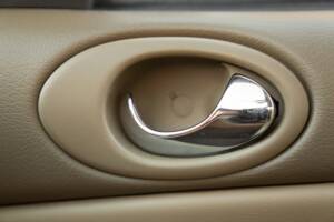 Image 25/50 de Jaguar XK8 4.0 (1998)