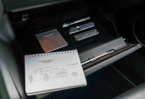 Bild 19/26 von Aston Martin V12 Vanquish (2003)