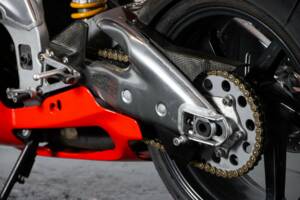 Bild 16/50 von Aprilia RSV 1000 V60 (1999)