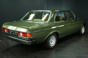 Bild 2/50 von Mercedes-Benz 300 D (1981)