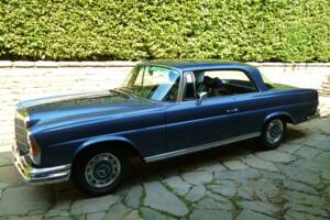 Afbeelding 6/32 van Mercedes-Benz 280 SE (1969)