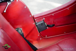 Image 36/54 of Morgan Plus 8 (1992)