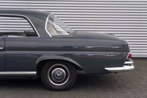 Bild 6/8 von Mercedes-Benz 220 SE b (1964)