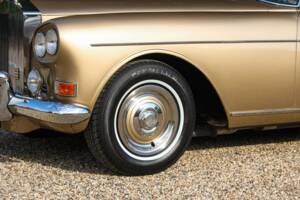 Image 24/50 of Rolls-Royce Silver Cloud III "Chinese Eyes" (1965)