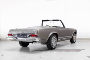 Image 6/35 de Mercedes-Benz 230 SL (1966)