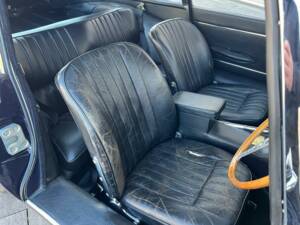 Bild 29/34 von Jaguar E-Type (2+2) (1966)