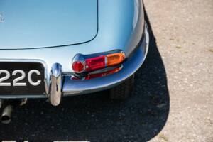 Bild 38/44 von Jaguar E-Type 4.2 (1965)