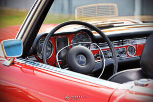 Image 33/70 of Mercedes-Benz 280 SL (1969)