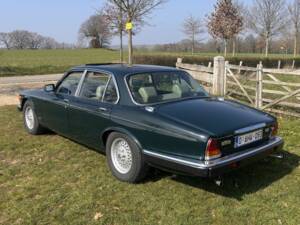 Bild 4/8 von Jaguar XJ 12 (1992)