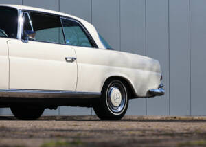 Image 23/45 of Mercedes-Benz 280 SE (1968)