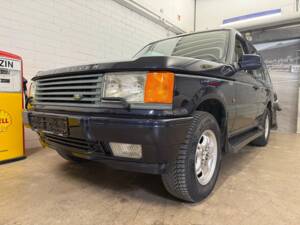 Image 2/19 de Land Rover Range Rover 4.6 HSE (1998)